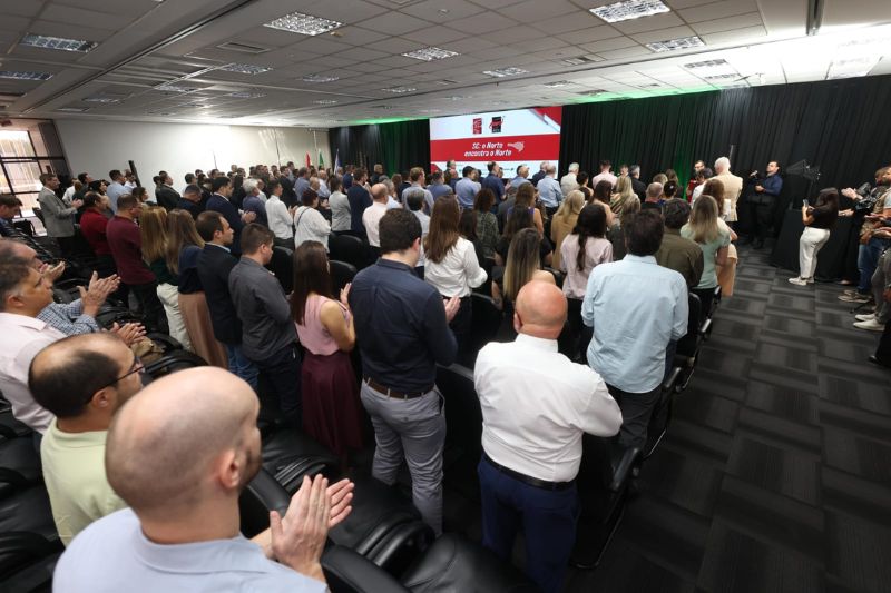 Autoridades e empresários discutiram o futuro econômico do Norte catarinense em evento inédito promovido pela ACIJ