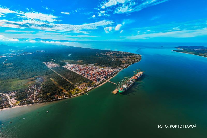 Aumento de cargas nos portos pressiona BR-280, rota também usada por caminhões que cruzam Itapoá