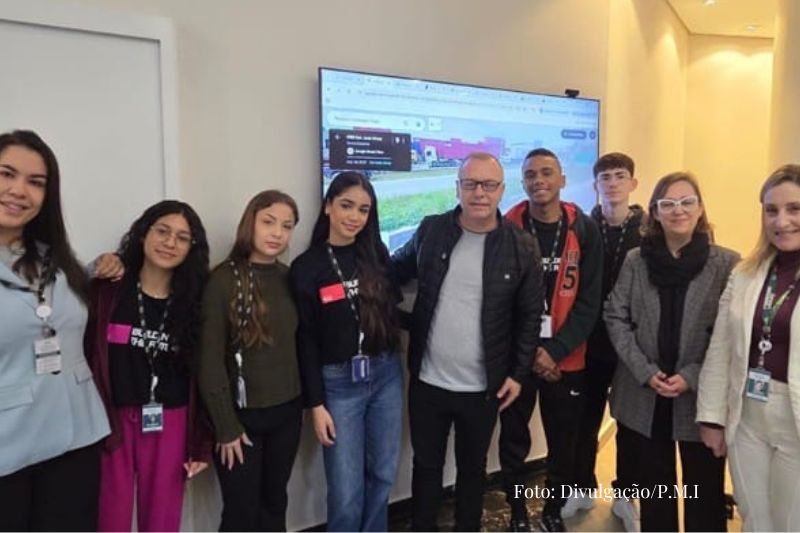 Jovens de Itapoá iniciam atividades na Prefeitura pelo programa Jovem Aprendiz