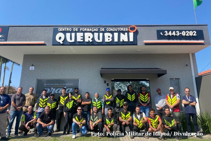Primeira turma do curso de Motofrete conclui formação em Itapoá com sucesso