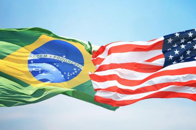 Tarifas dos EUA afetam indústrias brasileiras e já impactam o Porto de Itapoá