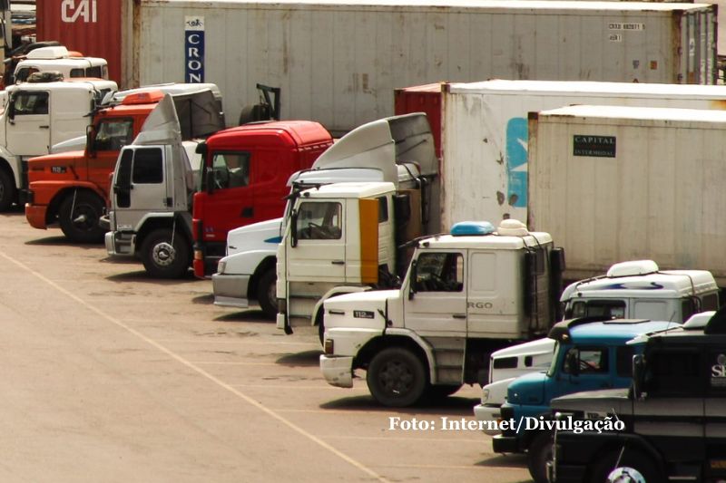 Itapoá realiza levantamento com caminhoneiros retroportuários residentes no município