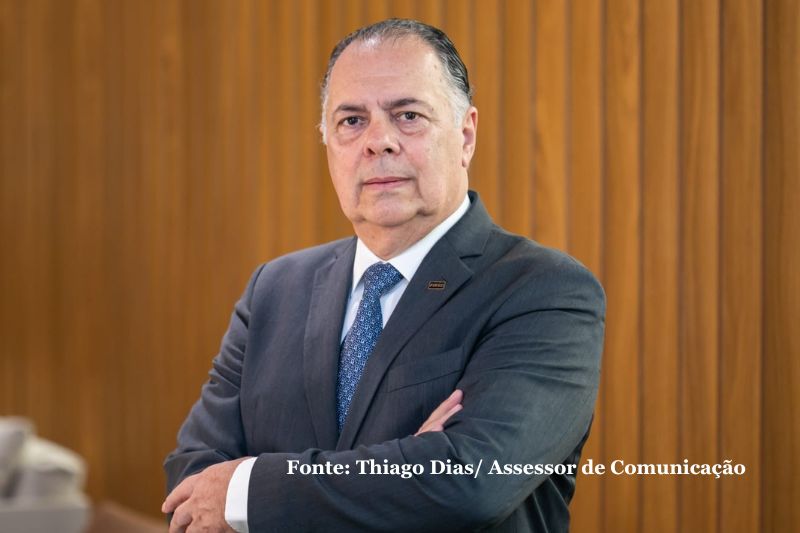 Reduzir jornada de trabalho por lei é um salto no escuro