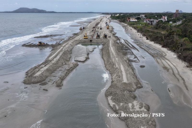 Porto Itapoá acelera obras, amplia praias e prepara a cidade para receber navios de grande porte