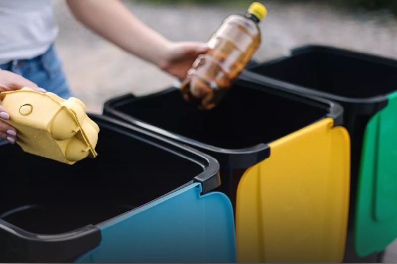 Itapoá promove ação do programa “Penso, Logo Destino” para incentivar descarte correto de resíduos