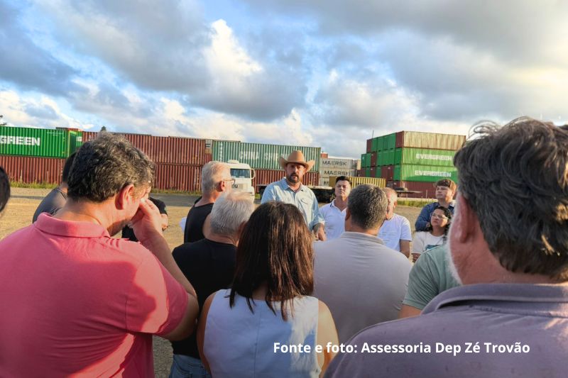 Deputado Zé Trovão articula reunião em Itapoá para tratar trânsito de caminhões e logística urbana