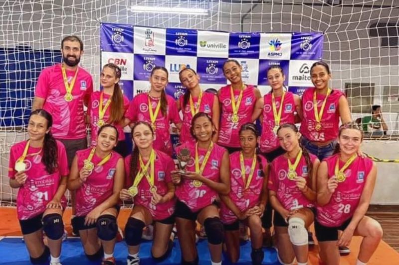 Sub-15 de vôlei conquista título em Joinville e garante vaga na LIVAM