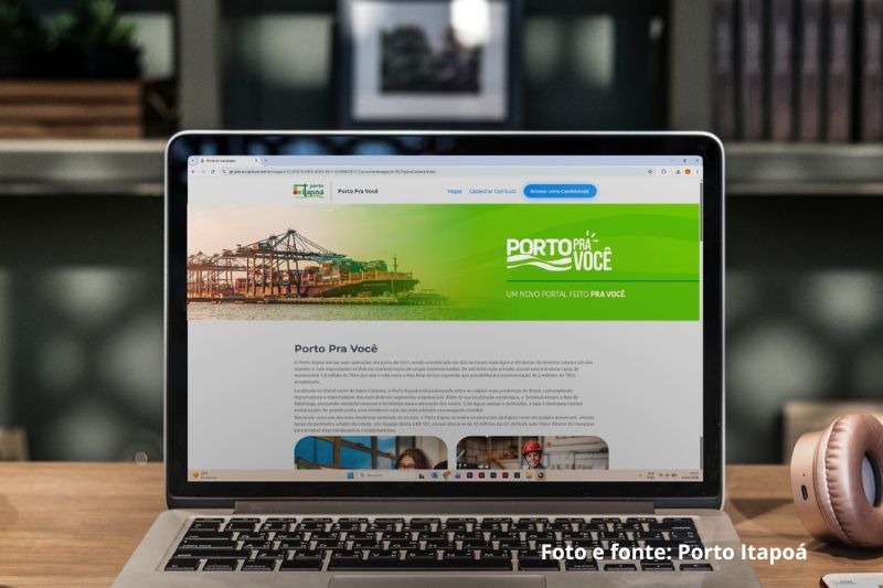 Porto de Itapoá abre cerca de 250 oportunidades de trabalho em áreas operacionais e técnicas