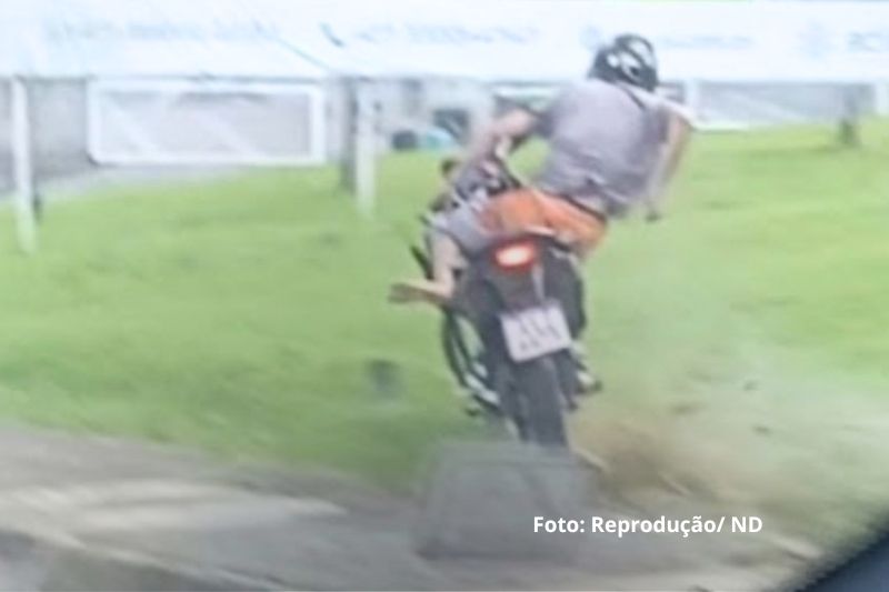 Motociclista é abordado após fugir da polícia e realizar manobras perigosas em Itapoá