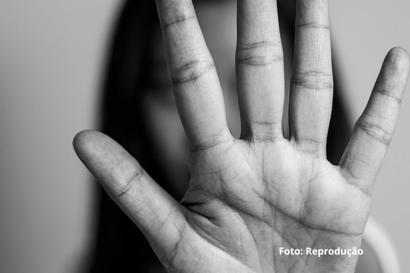 Nova lei em SC prevê programas de reeducação para autores de violência contra a mulher