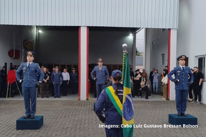 Bombeiros ganham novo comandante e moto aquática