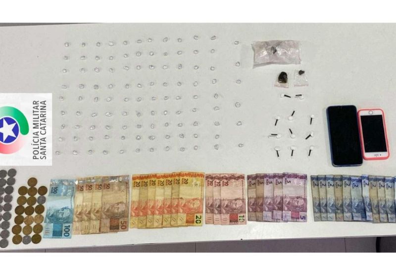 Casal é preso por tráfico de drogas em condomínio de Itapoá