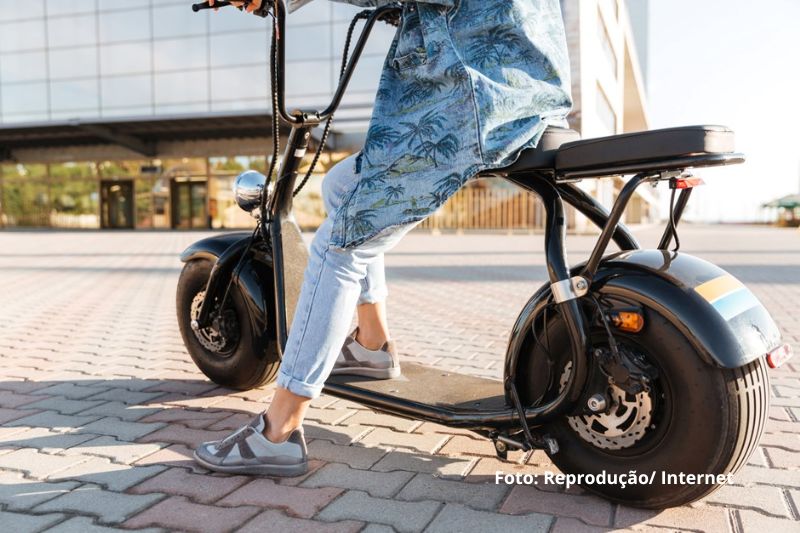 Itapoá define novas regras para patinetes, bicicletas elétricas e ciclomotores