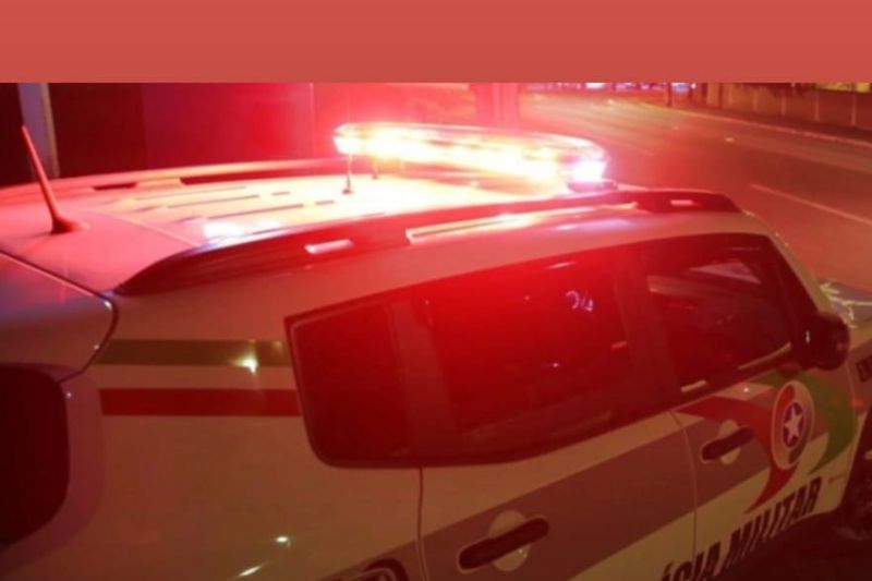 PM prende mulher com mandado de prisão ativo em pousada de Itapoá