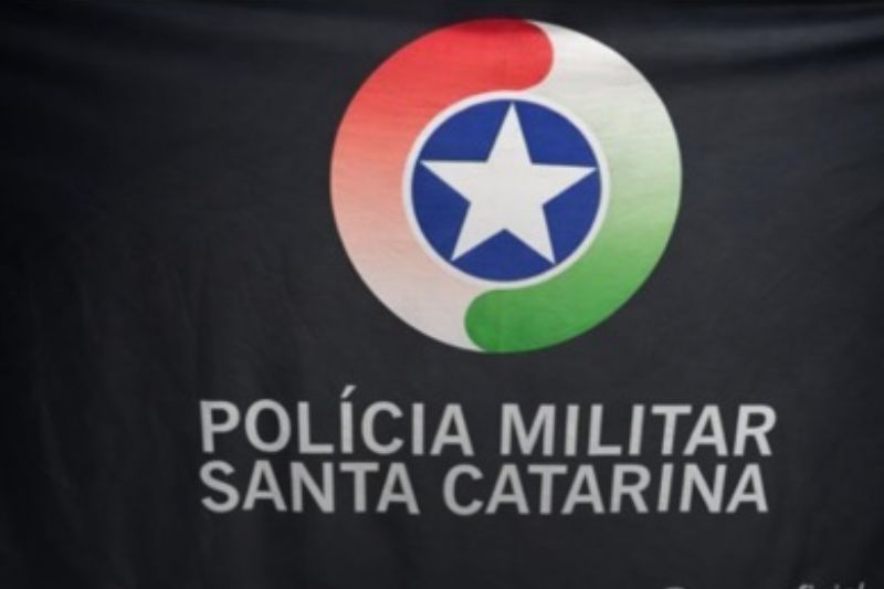 PM atende ocorrência de dano a escola em Itapoá