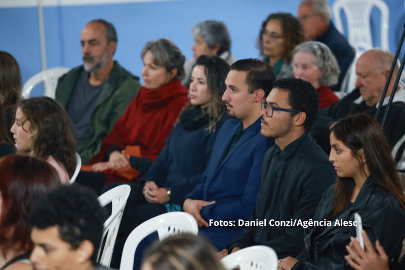 Audiência pública debate desafios da educação em Itapoá