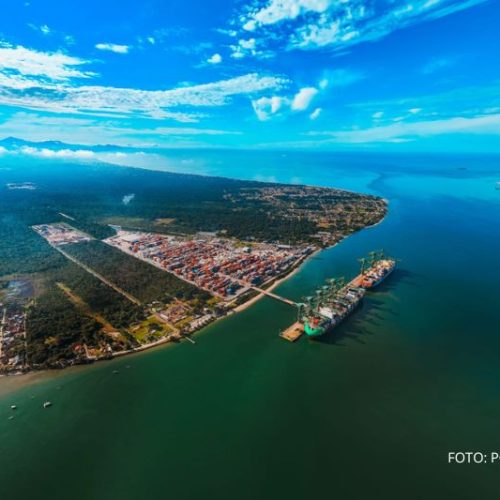 Aumento de cargas nos portos pressiona BR-280, rota também usada por caminhões que cruzam Itapoá