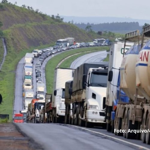 Caminhoneiros convocam paralisação nacional; movimento não registra impactos em Itapoá até o momento