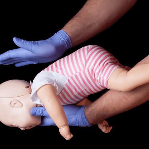 Curso gratuito em Itapoá ensina como agir em emergências com bebês