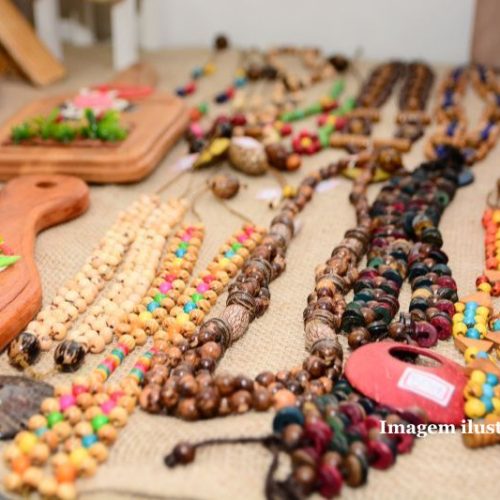 Feira Cultural de Artesanato reúne empreendedores e movimenta Itapoá