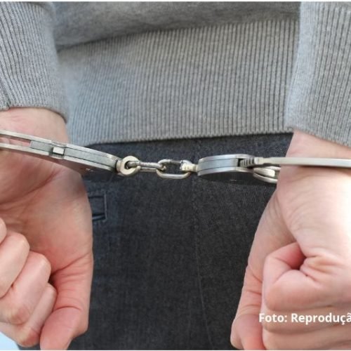HOMEM É PRESO EM FLAGRANTE APÓS AMEAÇAR EX-COMPANHEIRA DE MORTE EM ITAPOÁ