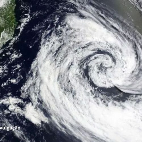 Temporais, granizo e ventos de até 100 km/h colocam Santa Catarina em alerta; meteorologistas monitoram possível ciclone-bomba