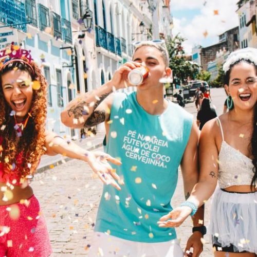 Carnaval de calor extremo: 5 dicas para evitar mal-estar e aproveitar a folia