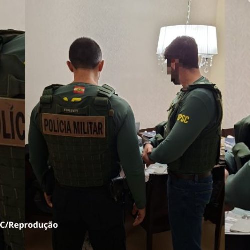 Operação do GAECO cumpre mandados em Itapoá e investiga fraude imobiliária milionária em SC