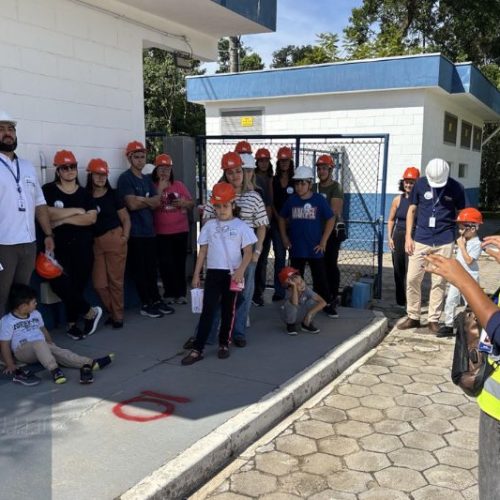 PROJETO PORTAS ABERTAS APROXIMA OS MORADORES AO SANEAMENTO EM ITAPOÁ