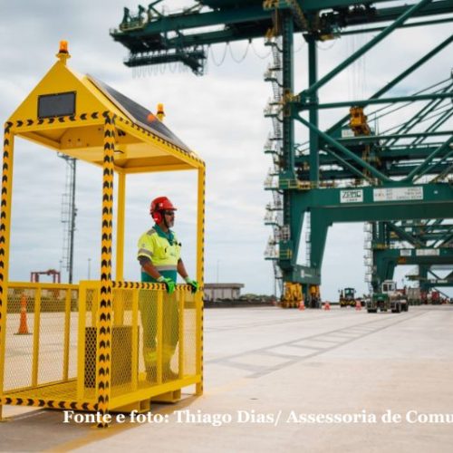 Porto Itapoá amplia frota elétrica e evita 4 mil toneladas de emissões de carbono