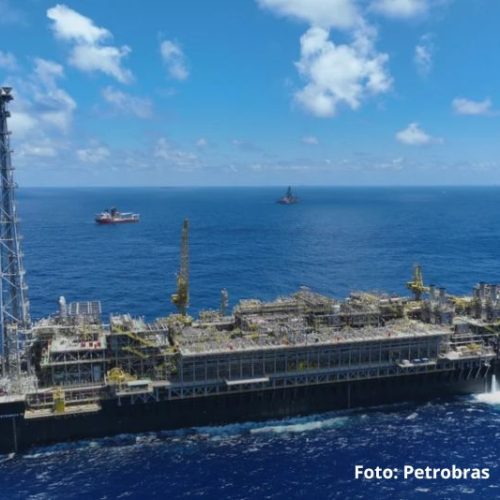 Preço do petróleo sobe mais de 10% e tensão internacional preocupa analistas